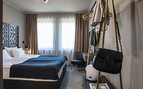 Reverence Boutique Hotel